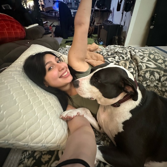 Meet your Posher, Angie - Picture 1 of 2